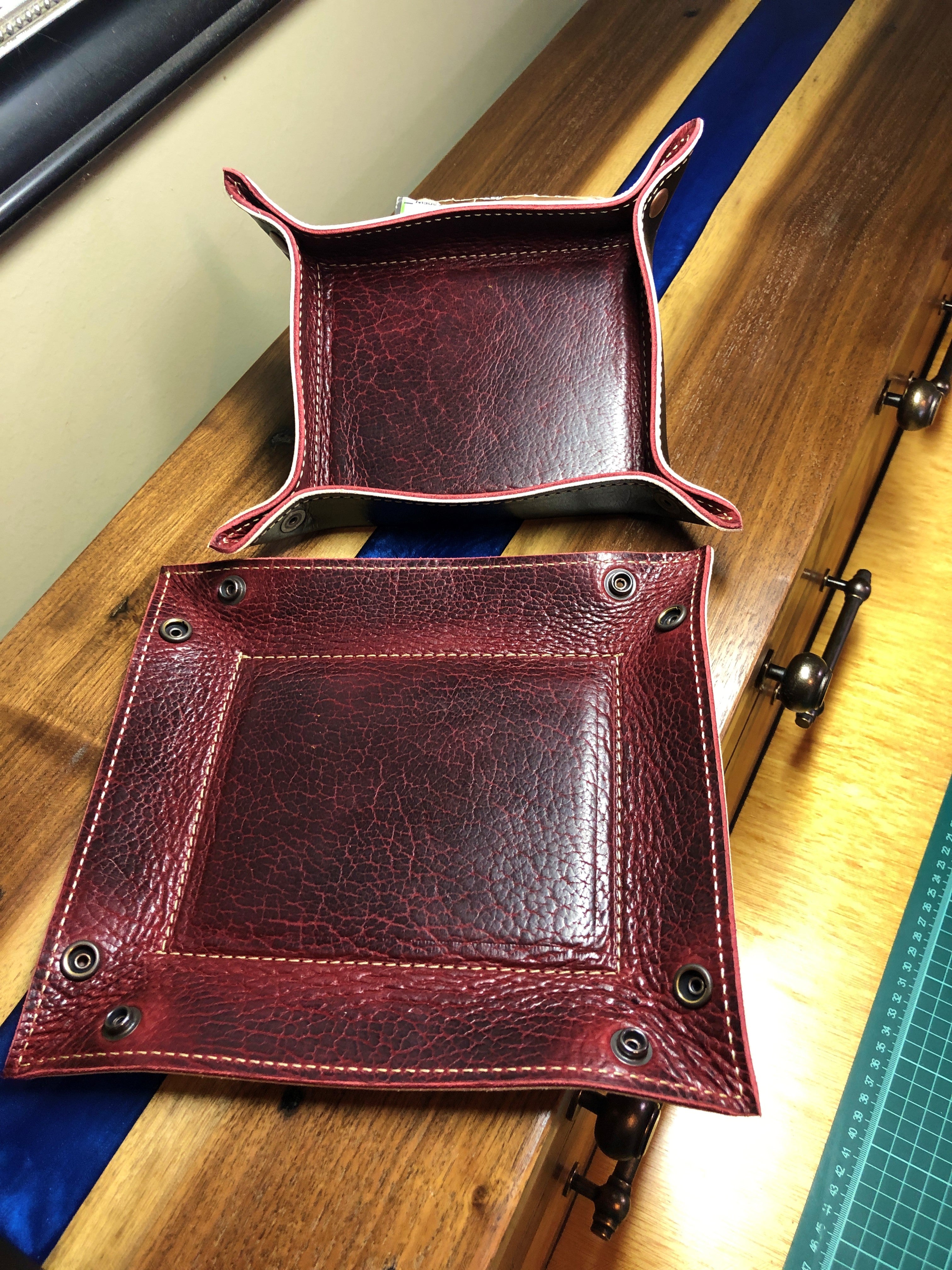 Seven Springs Leather, custom wallets, quality handmade belts, horween leather, accesories, John Gibson, quality leather products, american leather, leather, valets, big horn bison, law leather, leather journals, huntsville, alabama, southeast, 35775